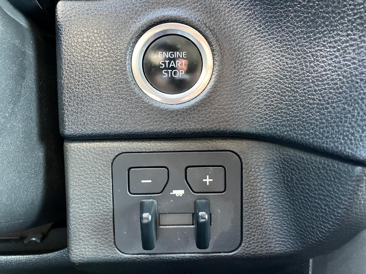 Toyota Tundra SR5 CrewMax 4WD 2023