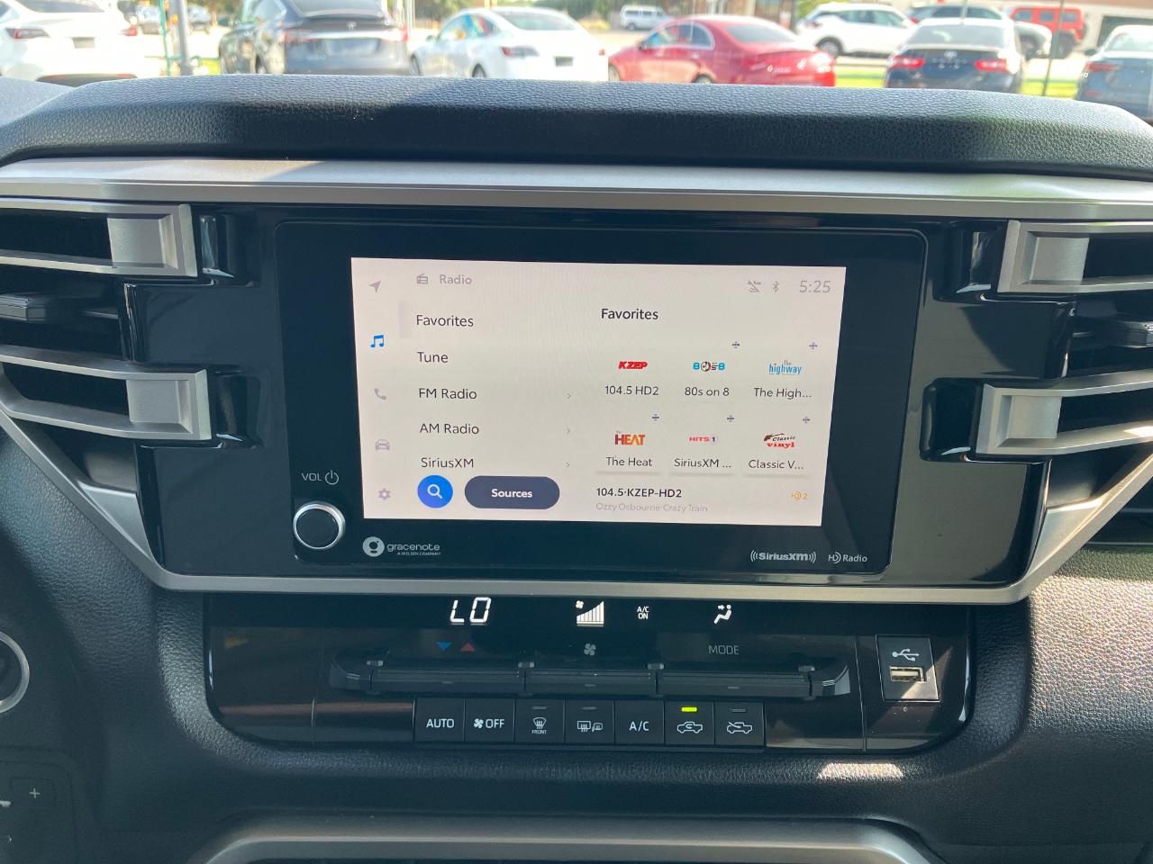 Toyota Tundra SR5 CrewMax 4WD 2023