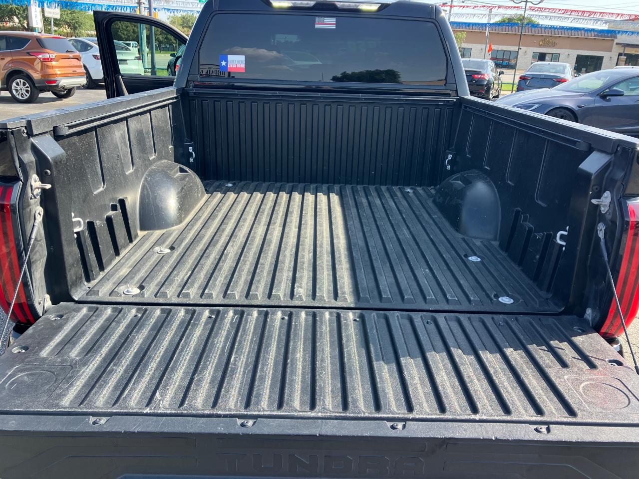 Toyota Tundra SR5 CrewMax 4WD 2023