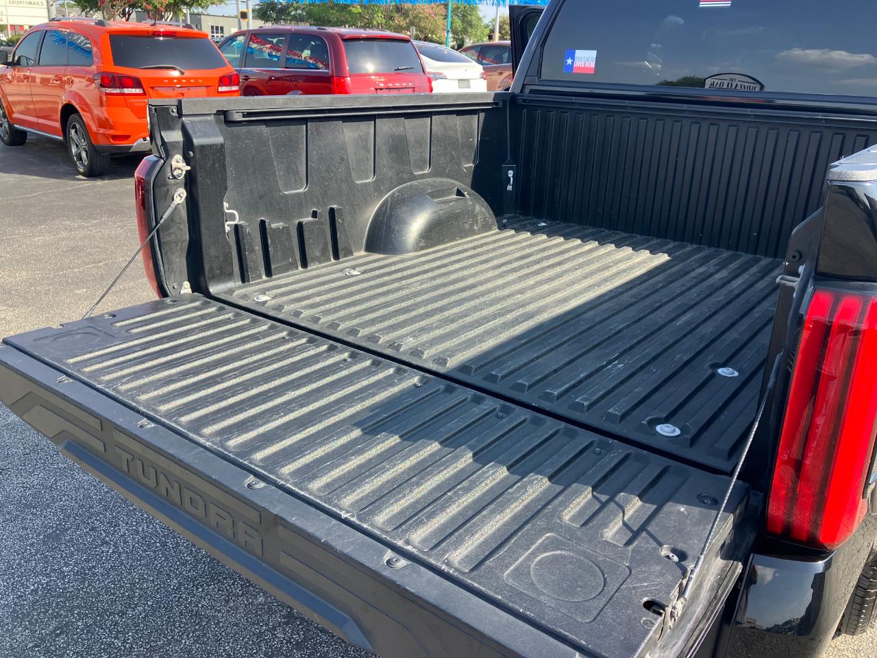 Toyota Tundra SR5 CrewMax 4WD 2023