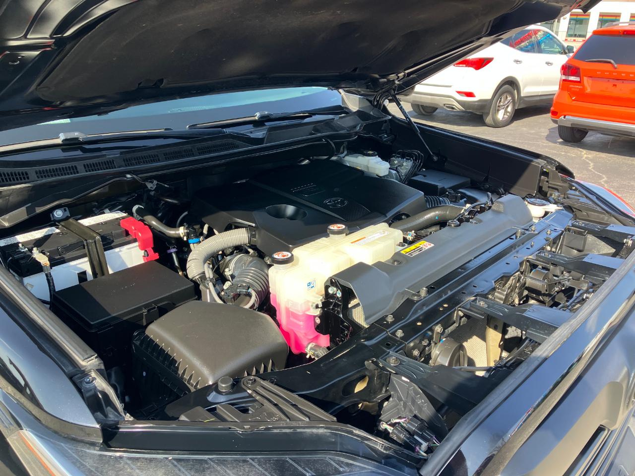 Toyota Tundra SR5 CrewMax 4WD 2023