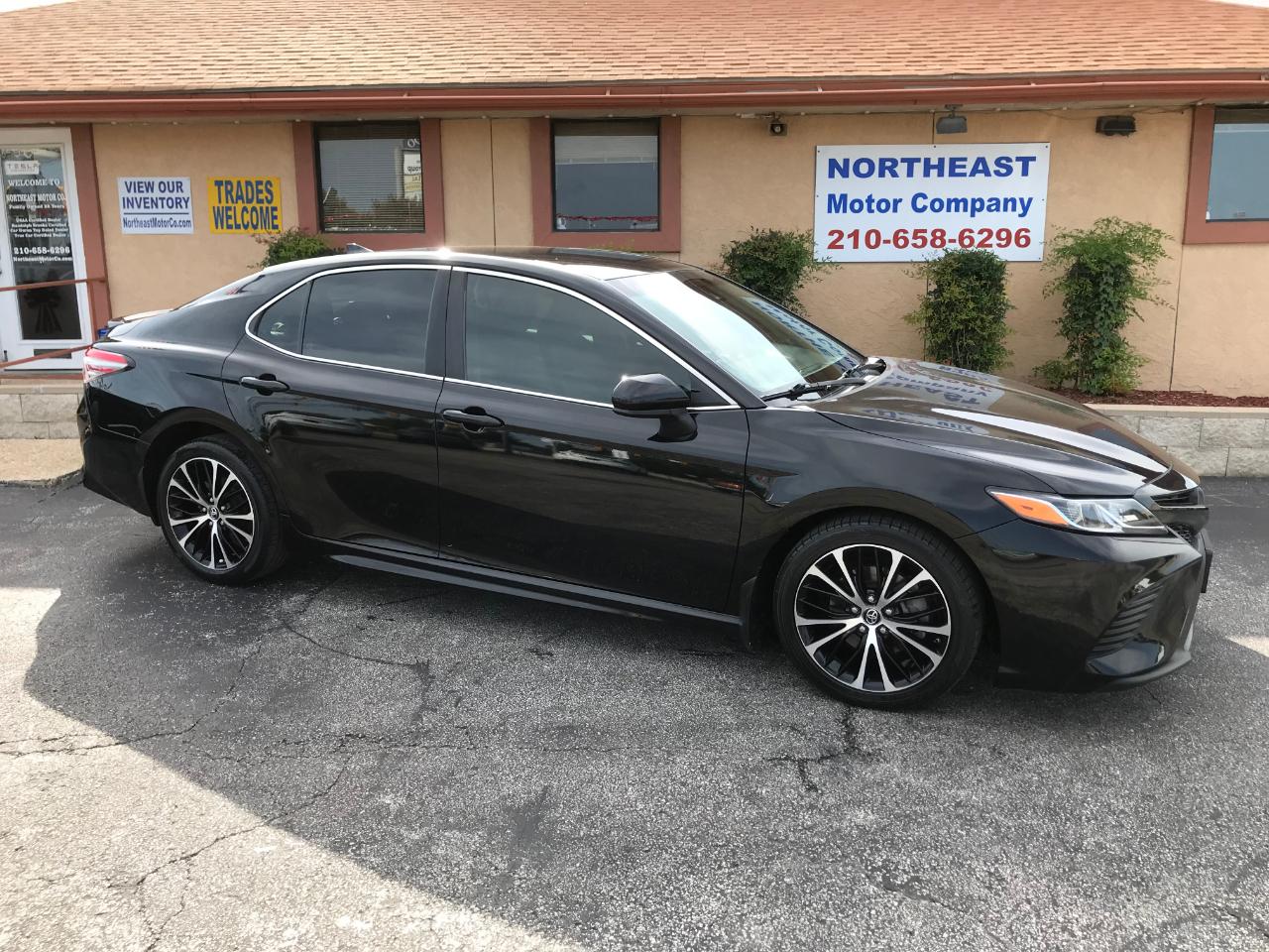Toyota Camry SE 2019
