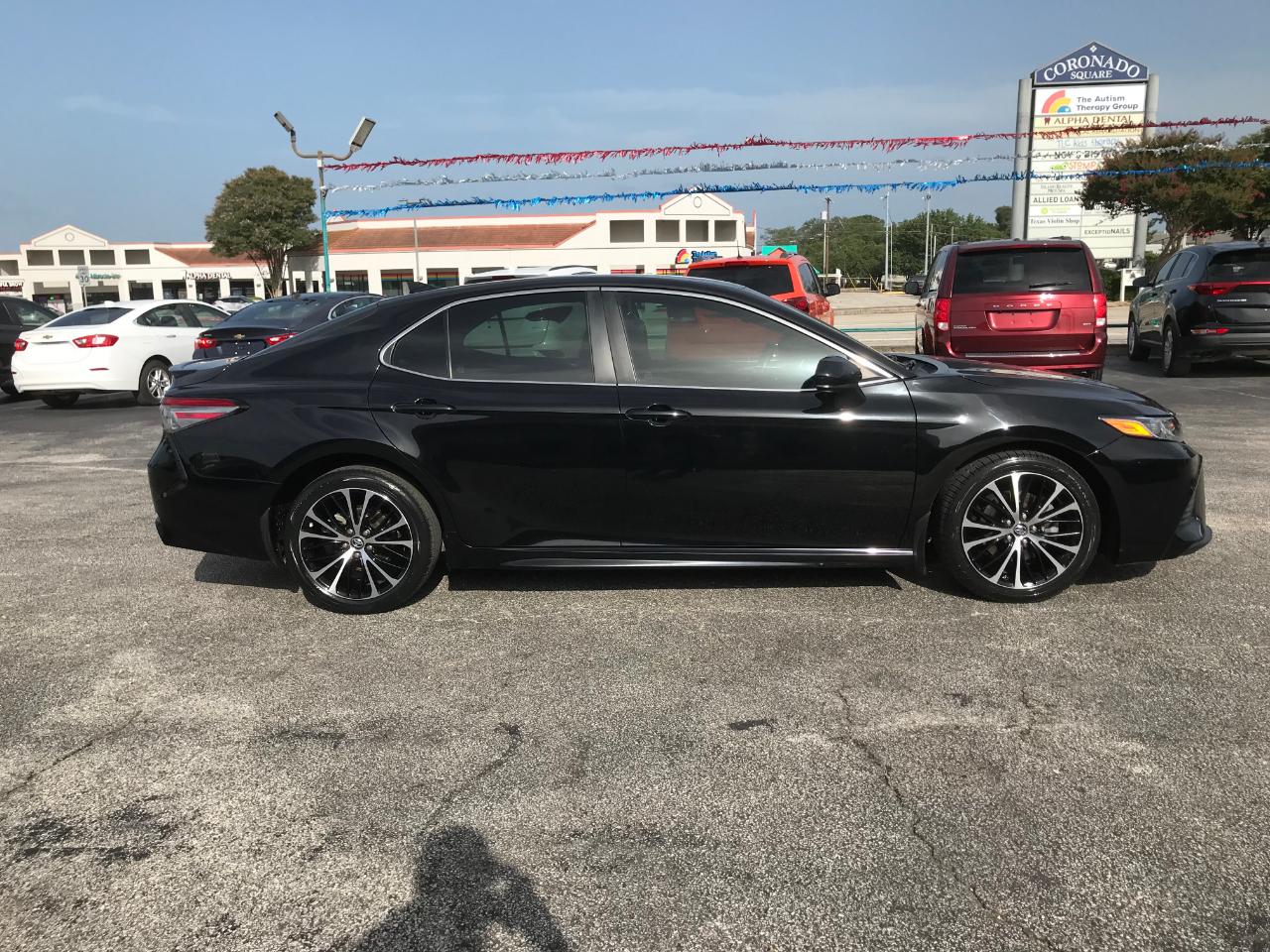 Toyota Camry SE 2019