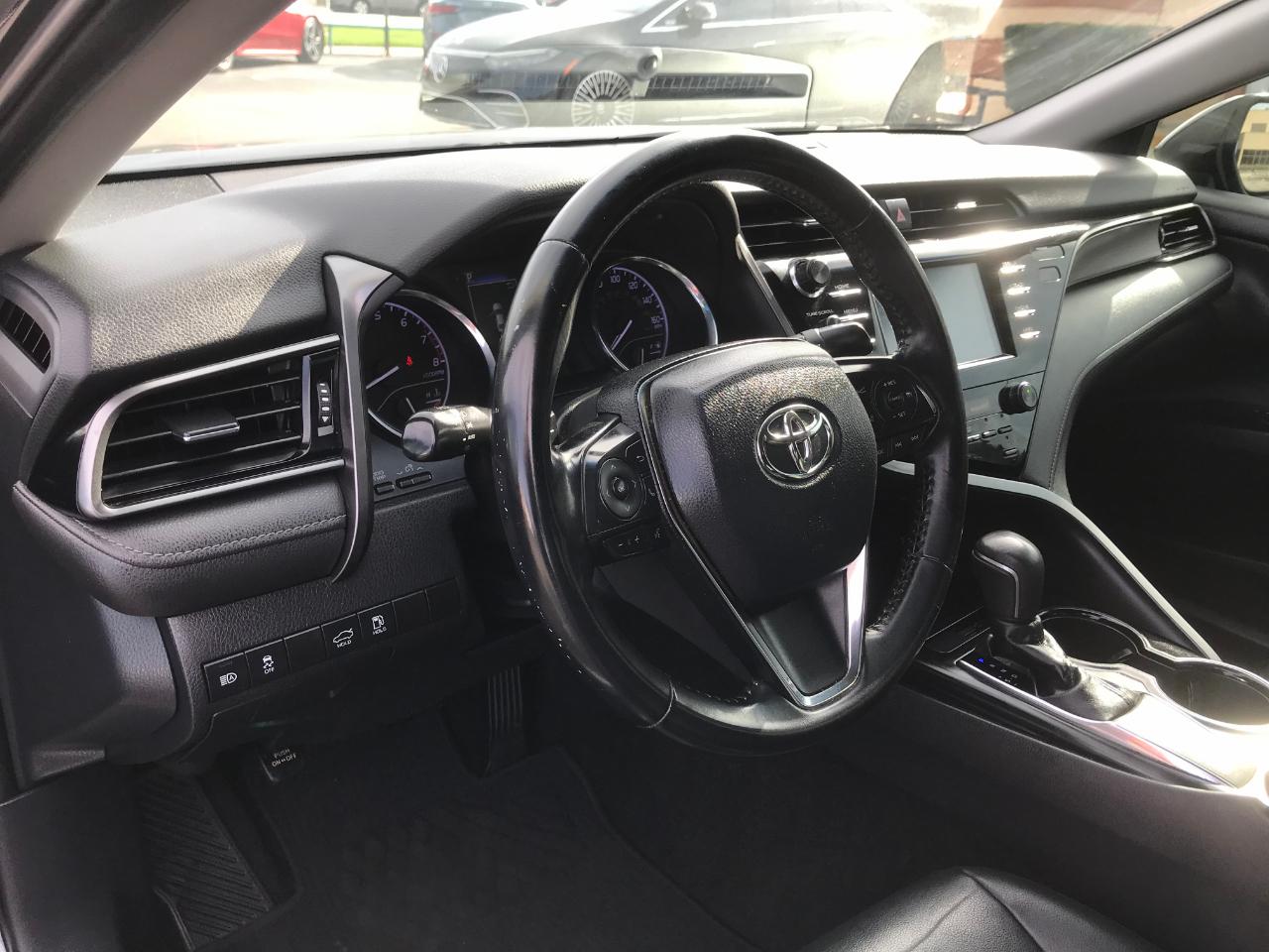 Toyota Camry SE 2019