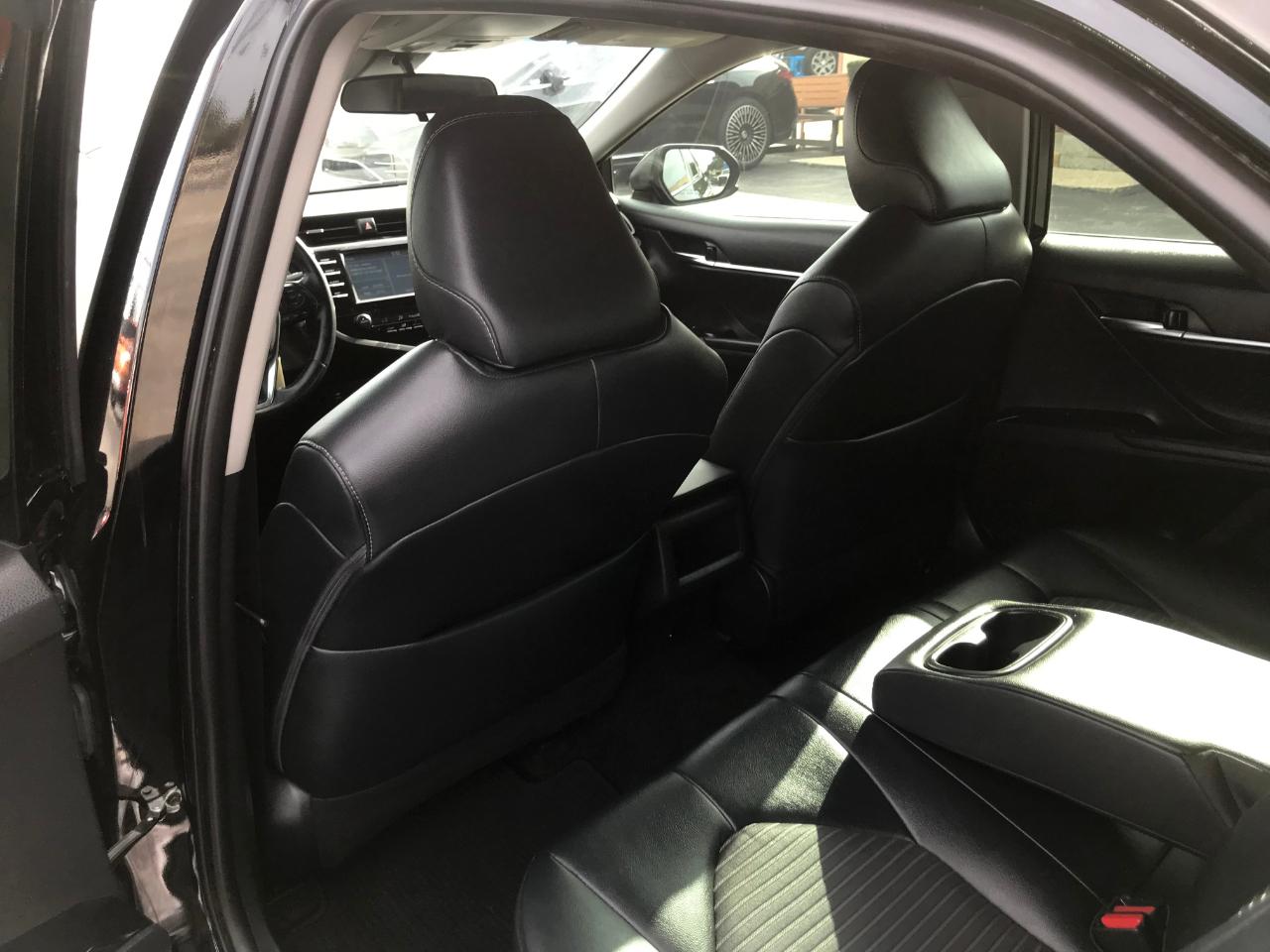 Toyota Camry SE 2019