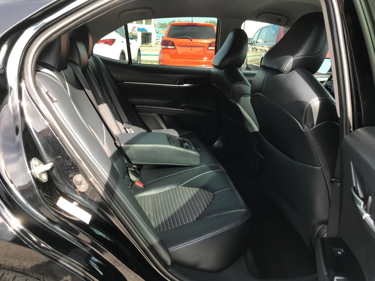 Toyota Camry SE 2019