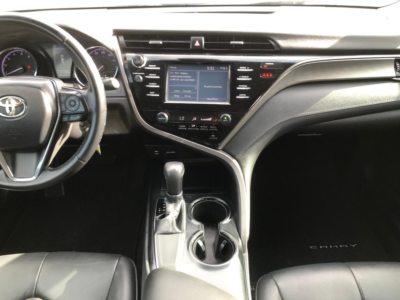 Toyota Camry SE 2019