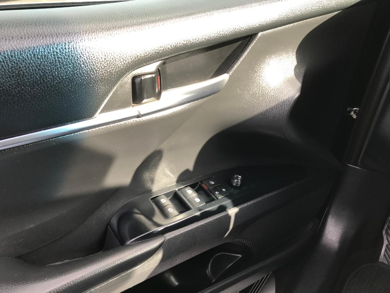 Toyota Camry SE 2019