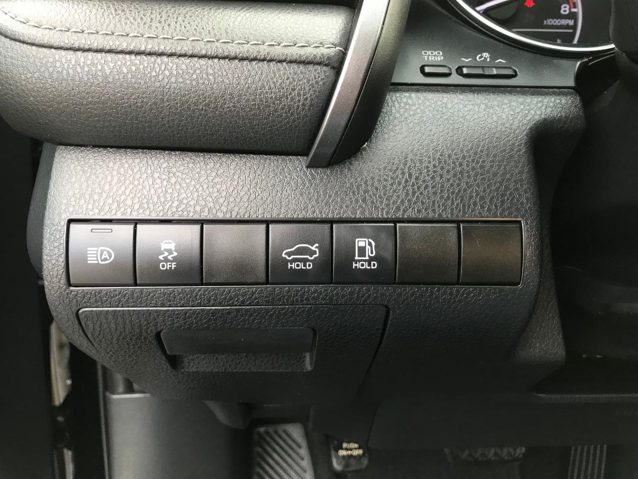 Toyota Camry SE 2019