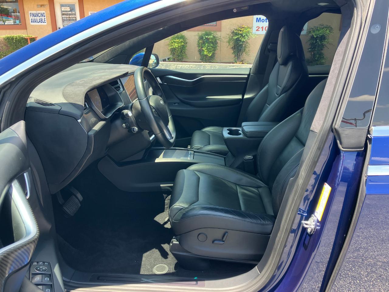 Tesla Model X  2017