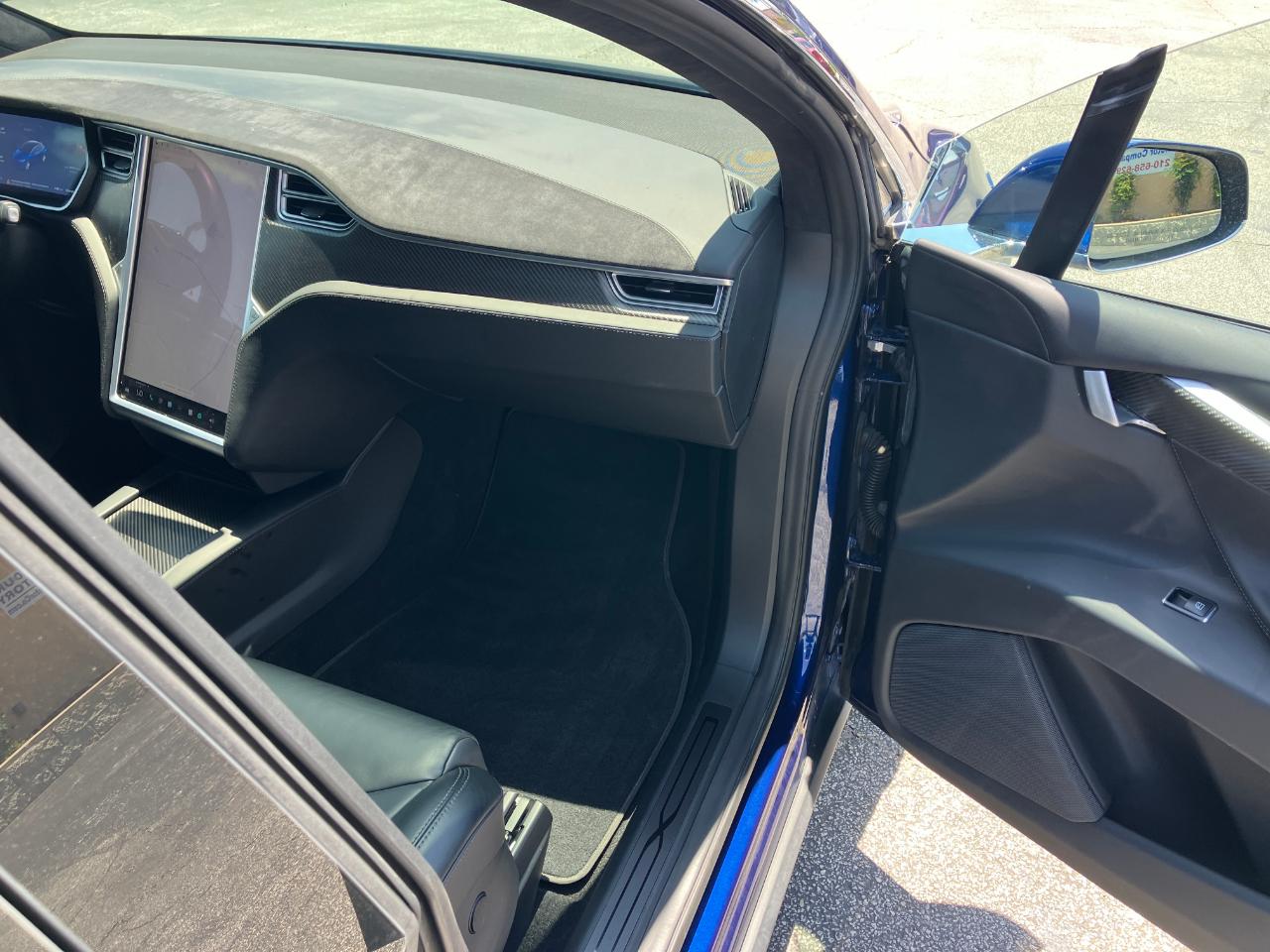 Tesla Model X  2017