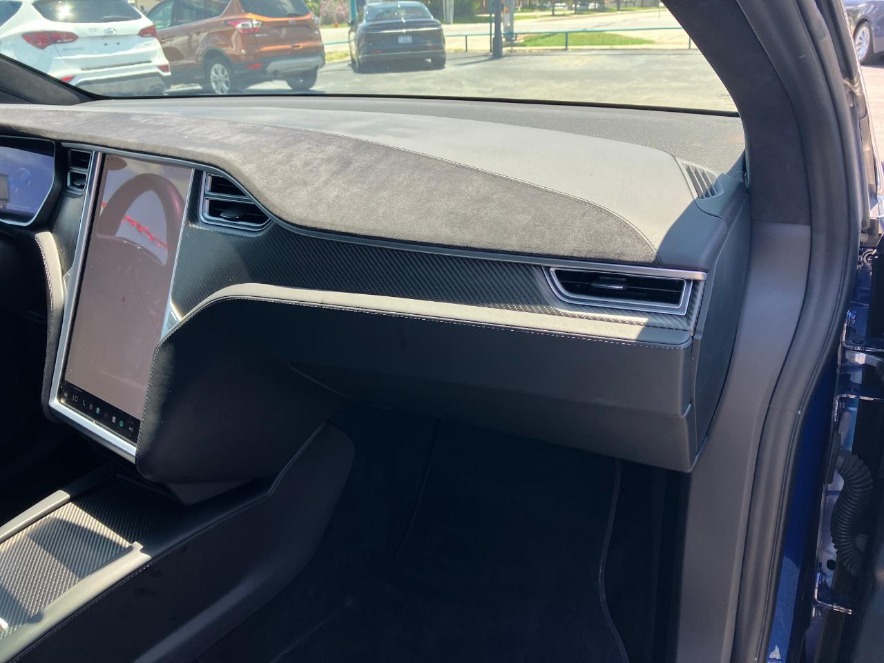 Tesla Model X  2017