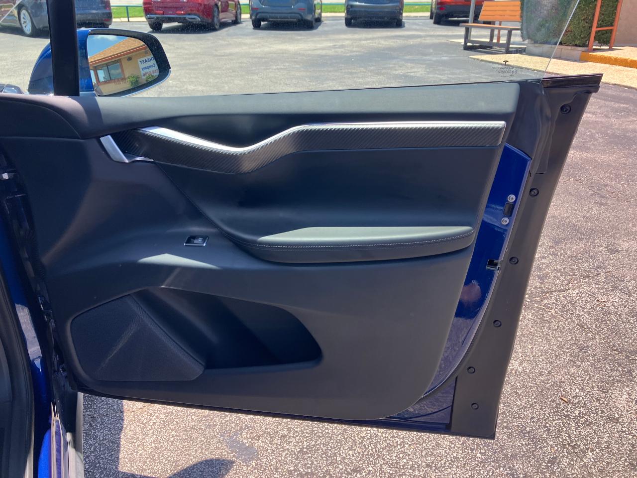 Tesla Model X  2017