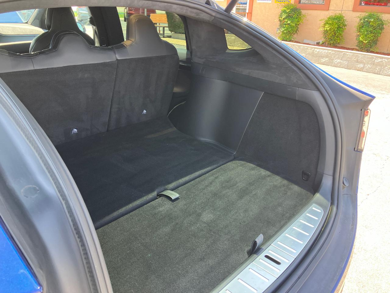 Tesla Model X  2017