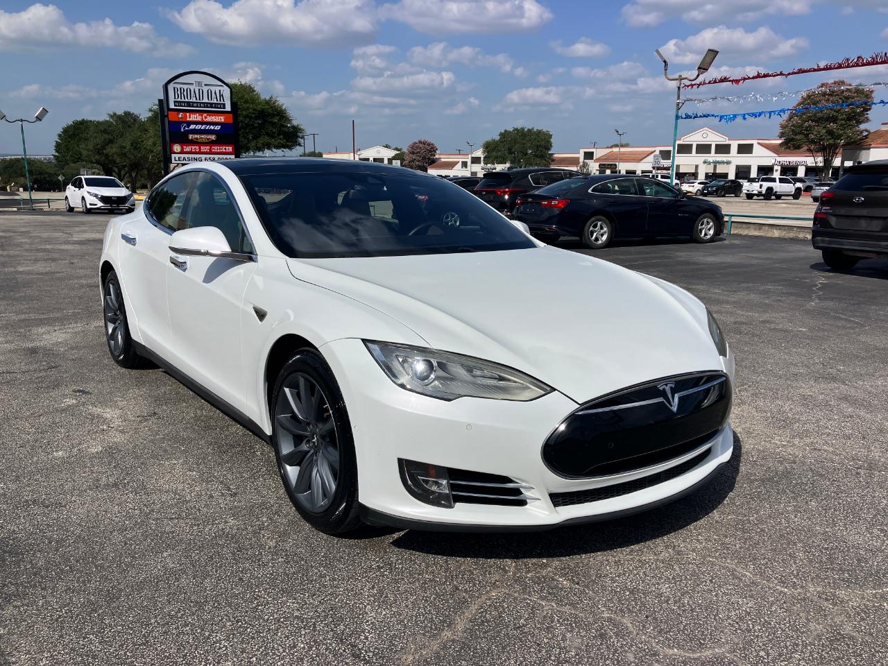 Tesla Model S 90D 2016