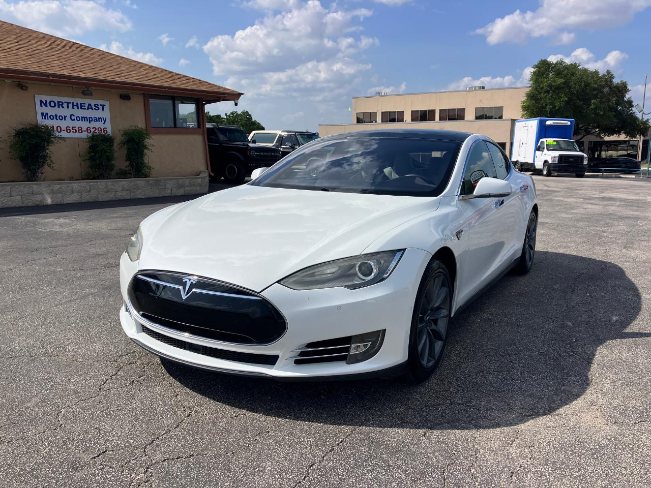 Tesla Model S 90D 2016