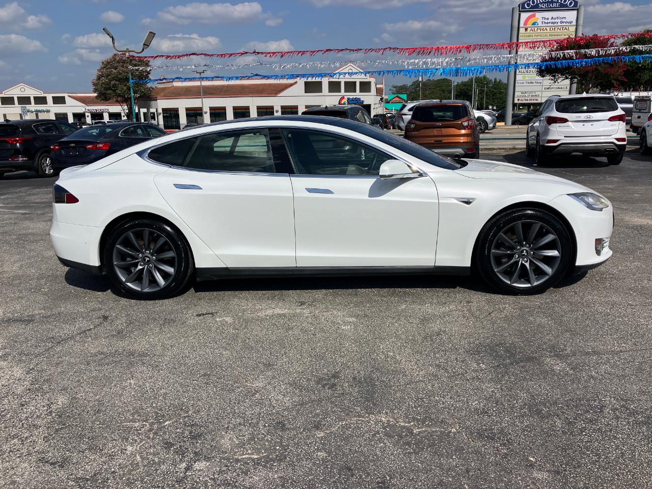 Tesla Model S 90D 2016