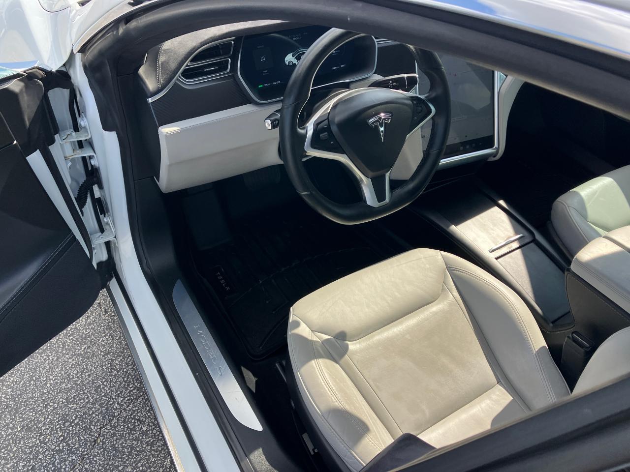 Tesla Model S 90D 2016
