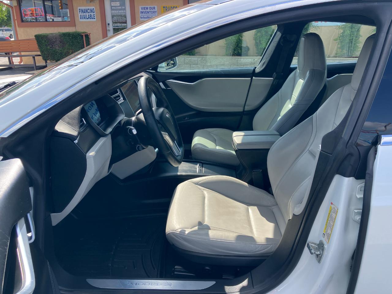 Tesla Model S 90D 2016