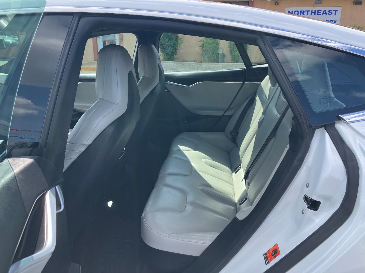 Tesla Model S 90D 2016