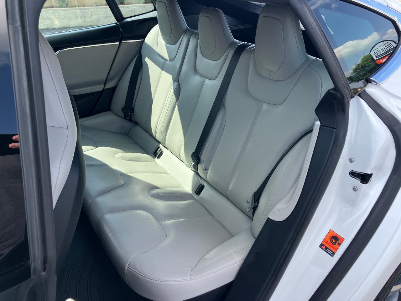 Tesla Model S 90D 2016