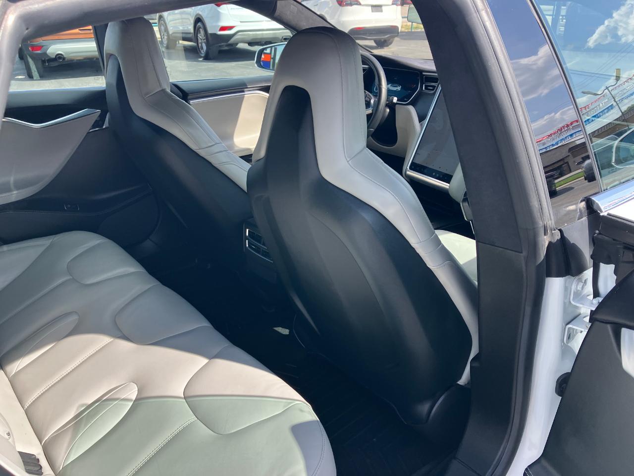 Tesla Model S 90D 2016