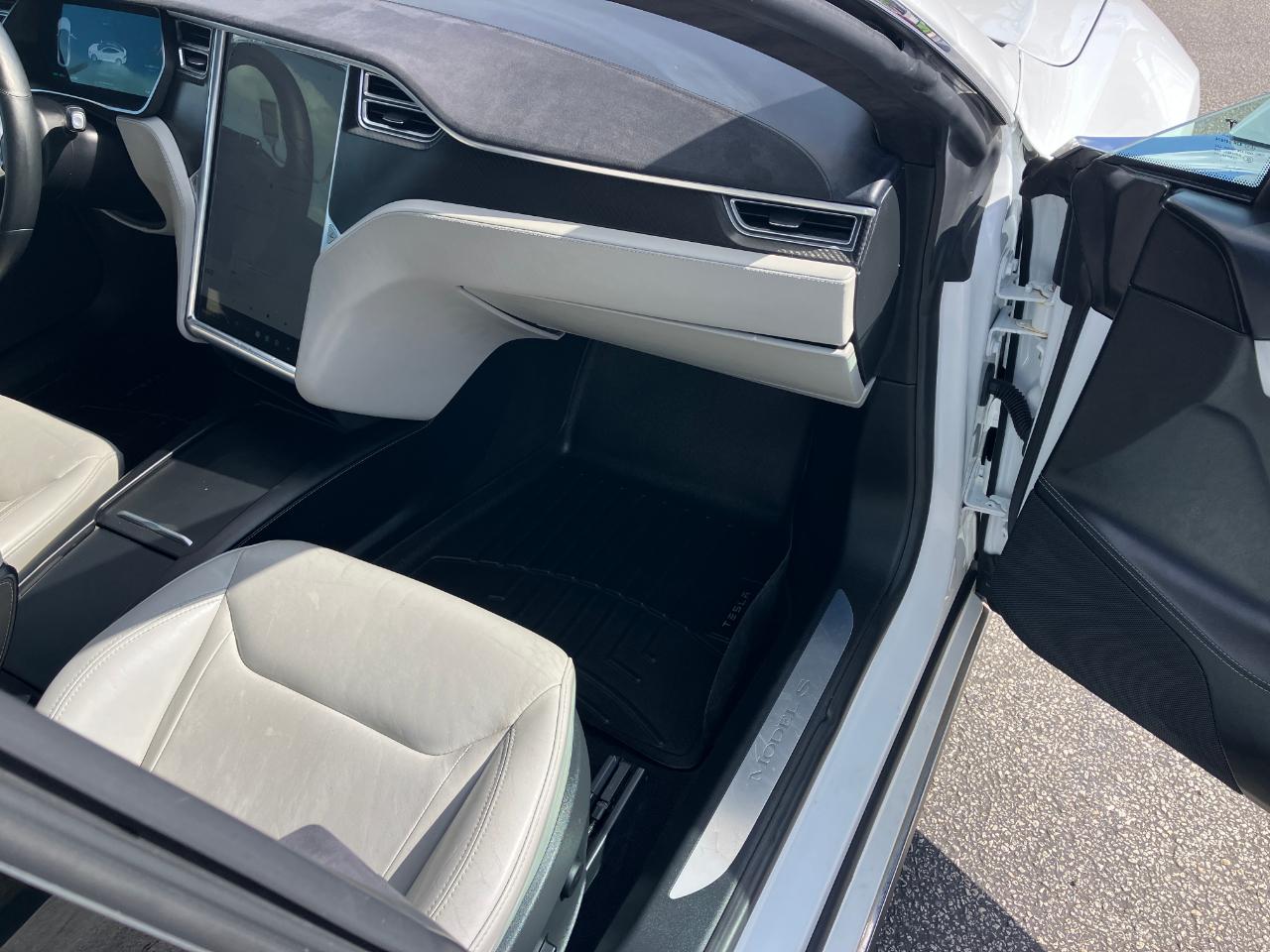 Tesla Model S 90D 2016