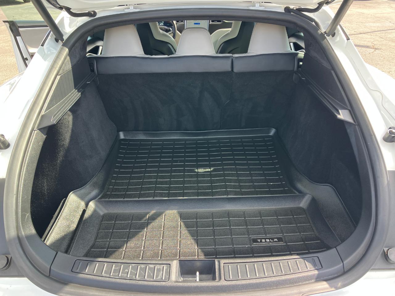 Tesla Model S 90D 2016