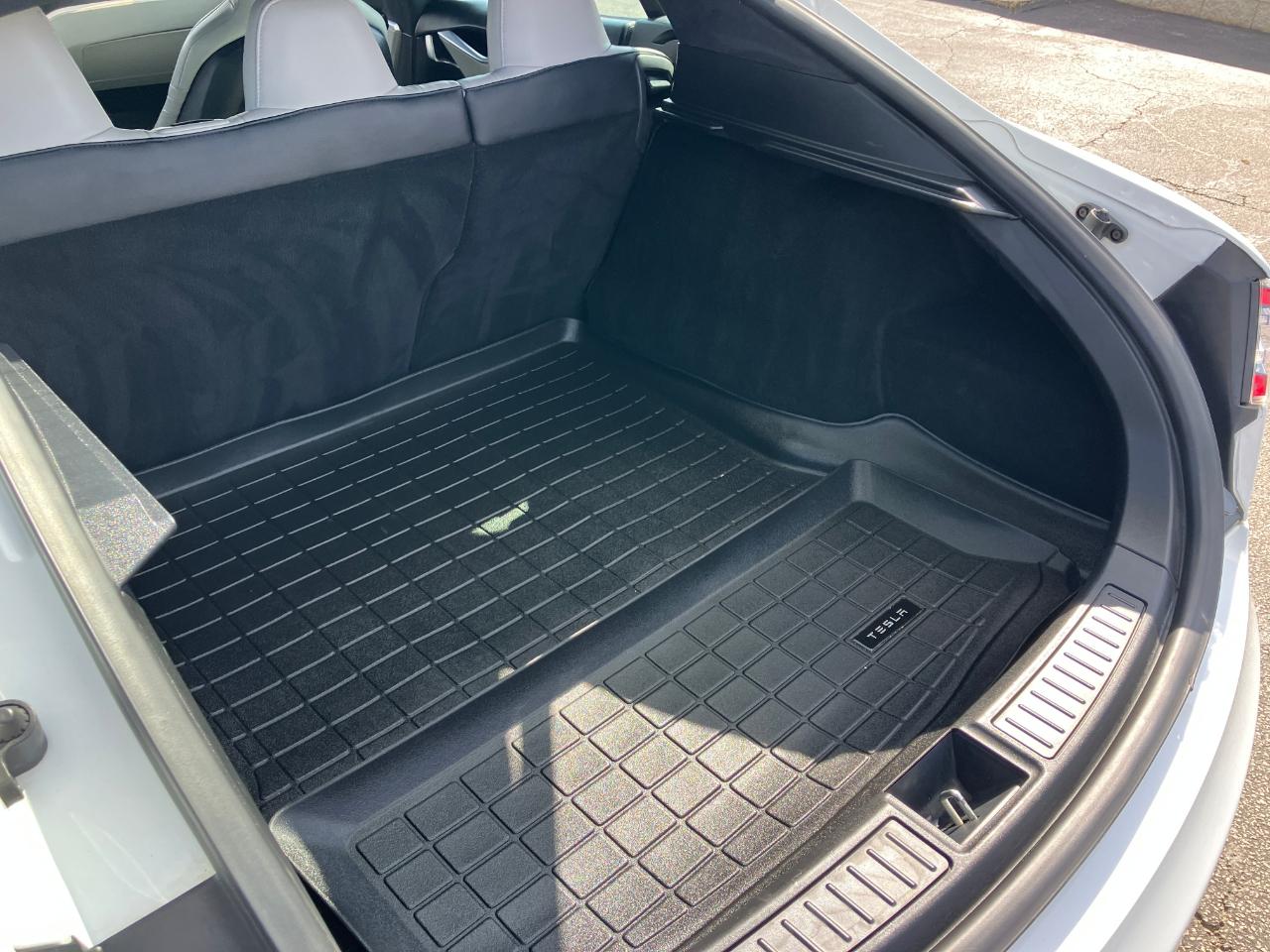Tesla Model S 90D 2016