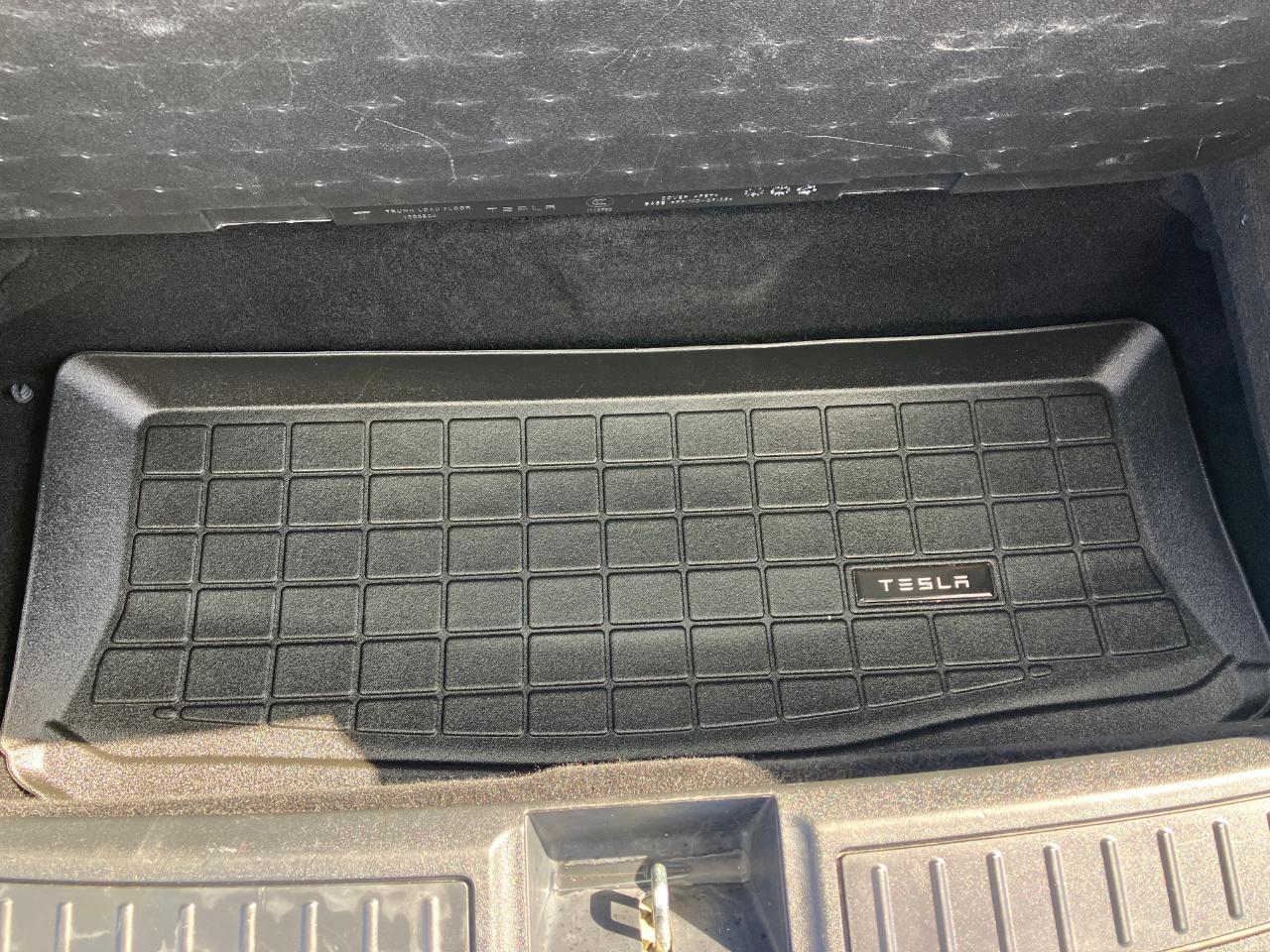 Tesla Model S 90D 2016