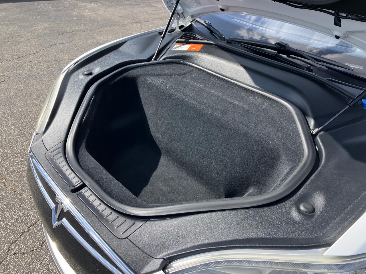 Tesla Model S 90D 2016