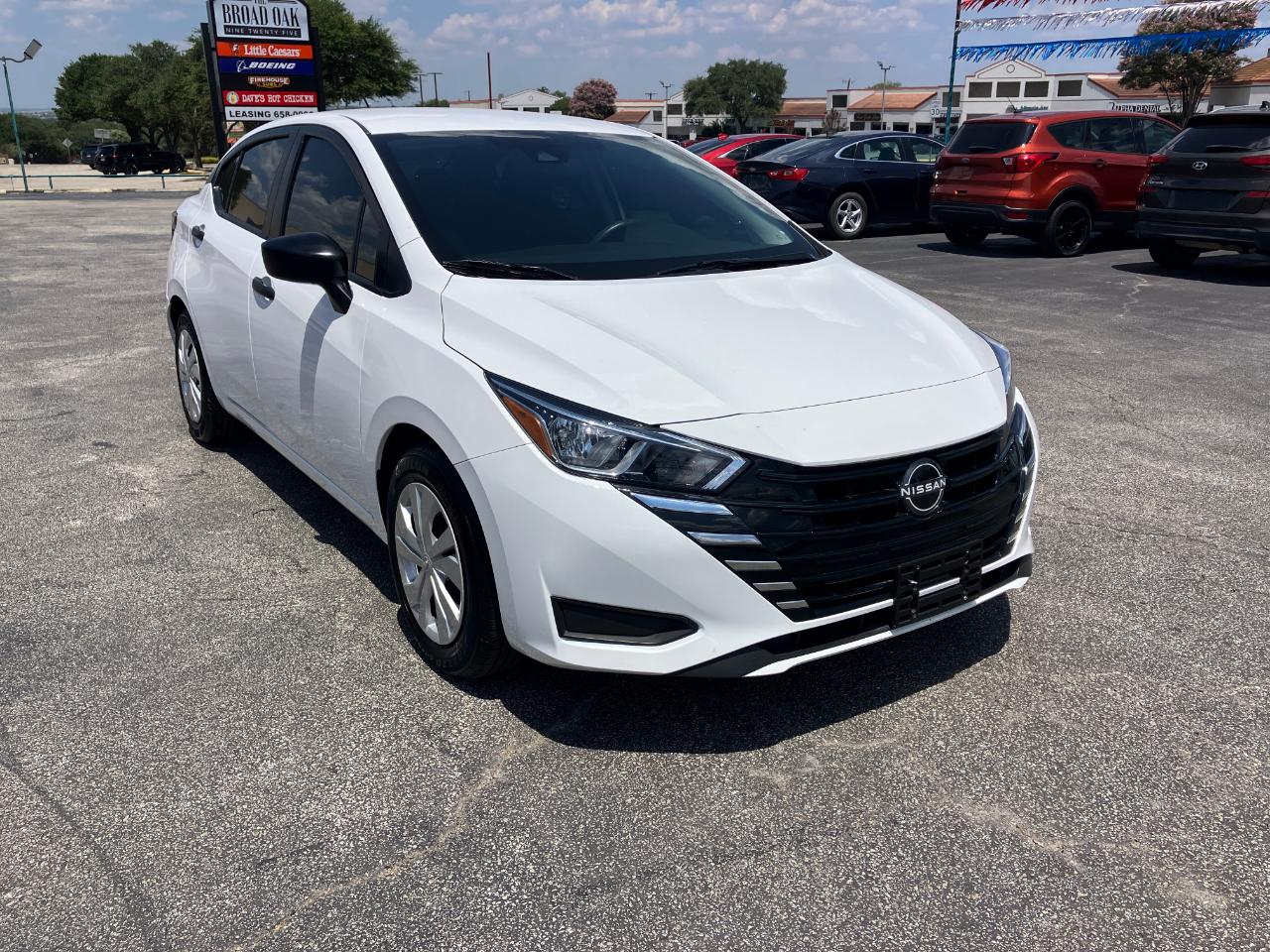 Nissan Versa S CVT 2023