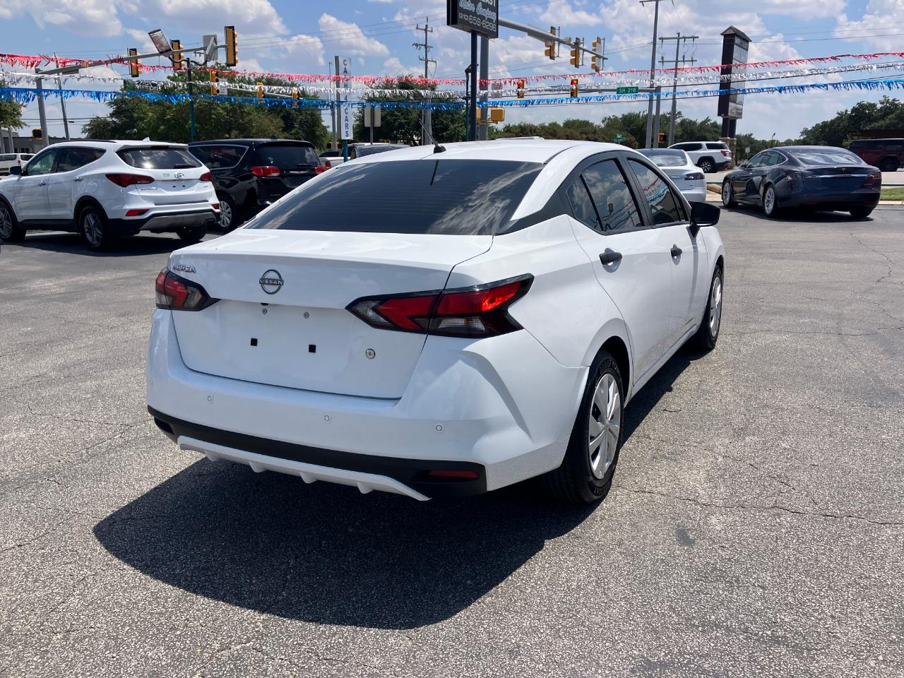 Nissan Versa S CVT 2023