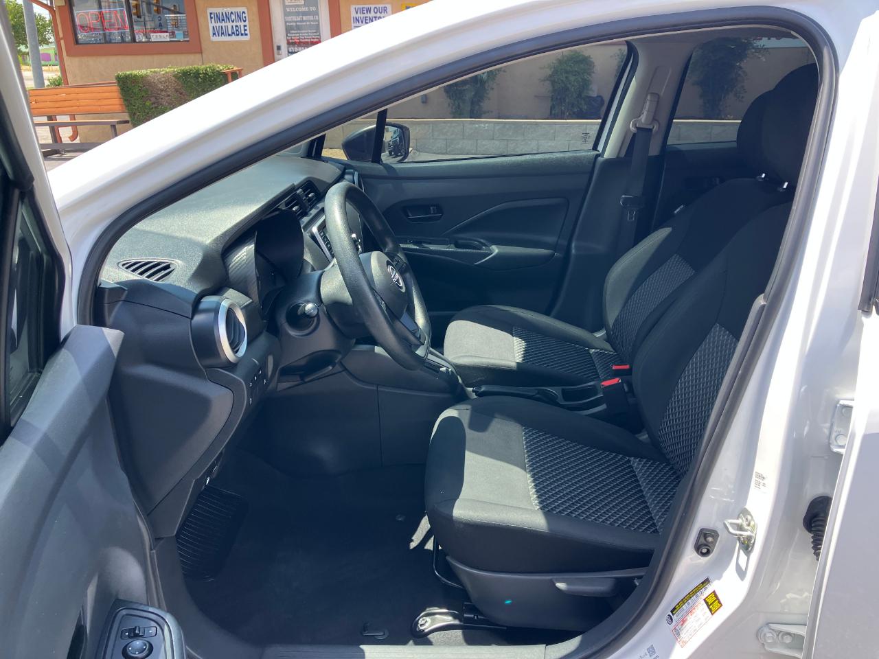 Nissan Versa S CVT 2023