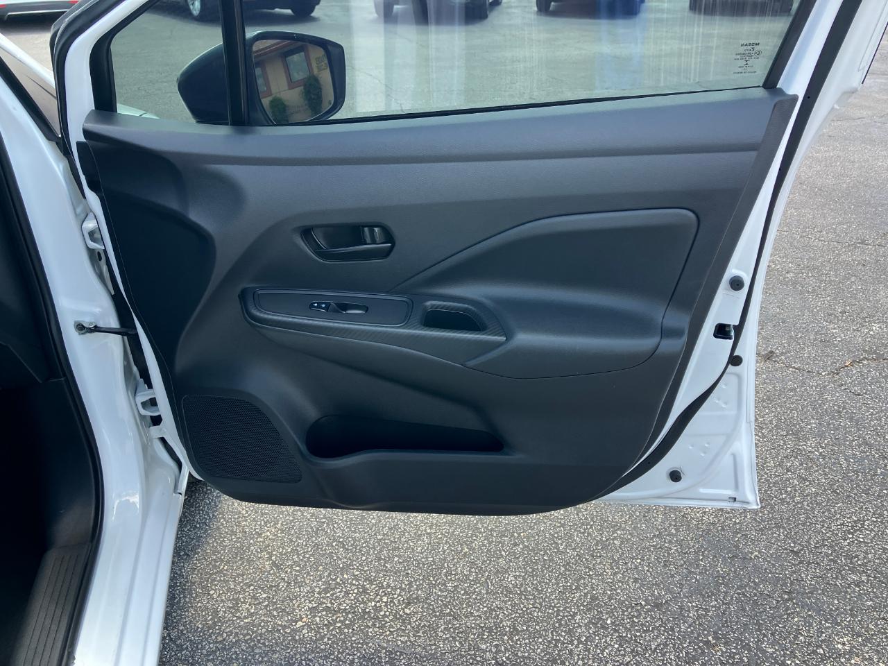 Nissan Versa S CVT 2023
