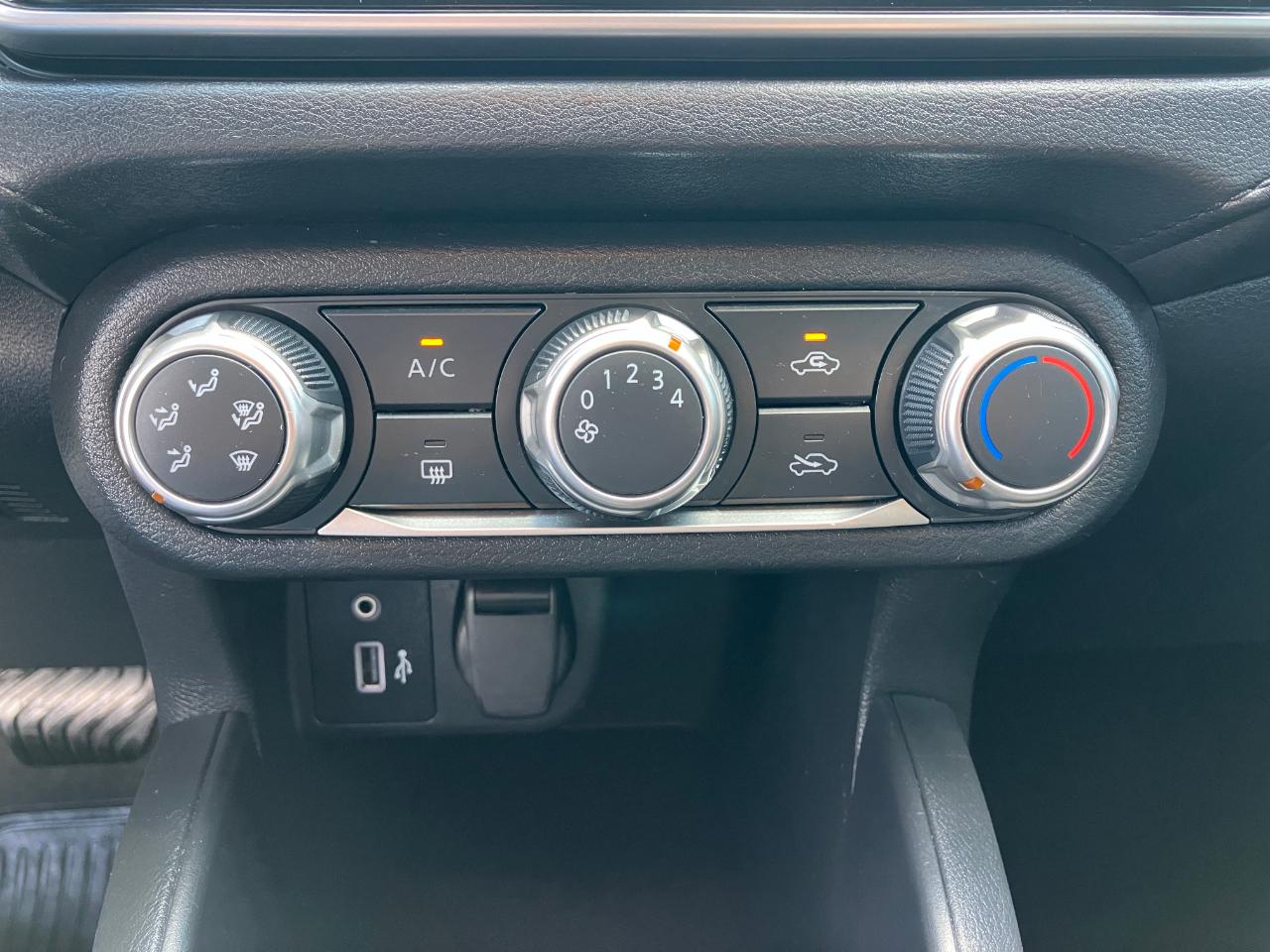 Nissan Versa S CVT 2023