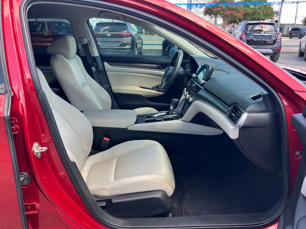 Honda Accord LX CVT 2019