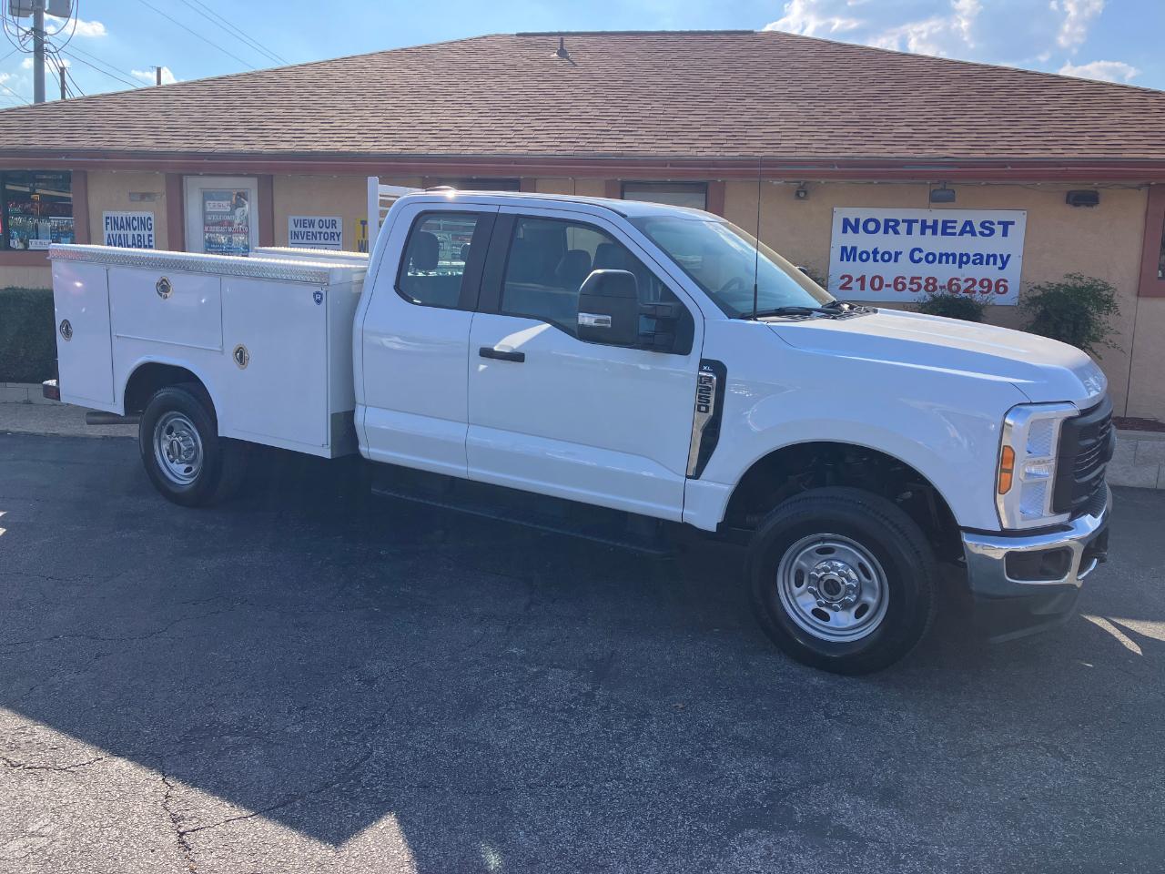 Ford F-250 SD XL SuperCab Long Bed 4WD 2024