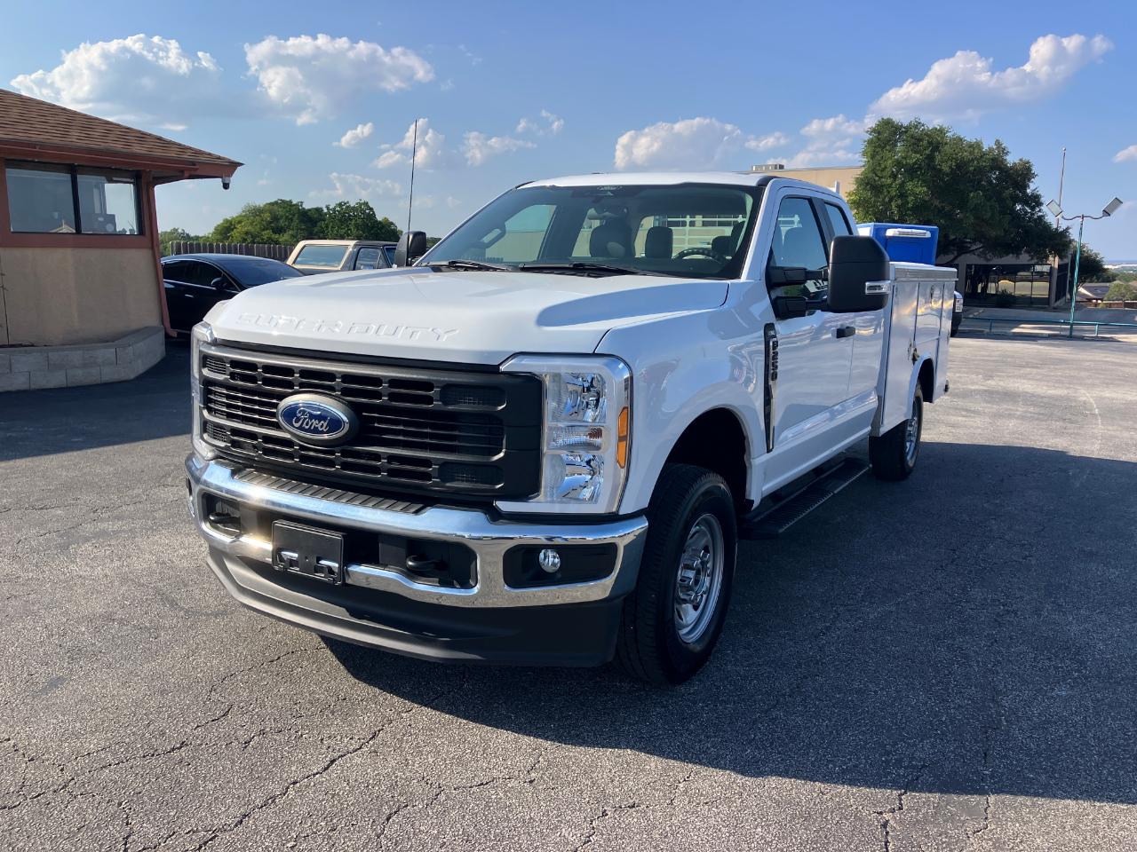 Ford F-250 SD XL SuperCab Long Bed 4WD 2024