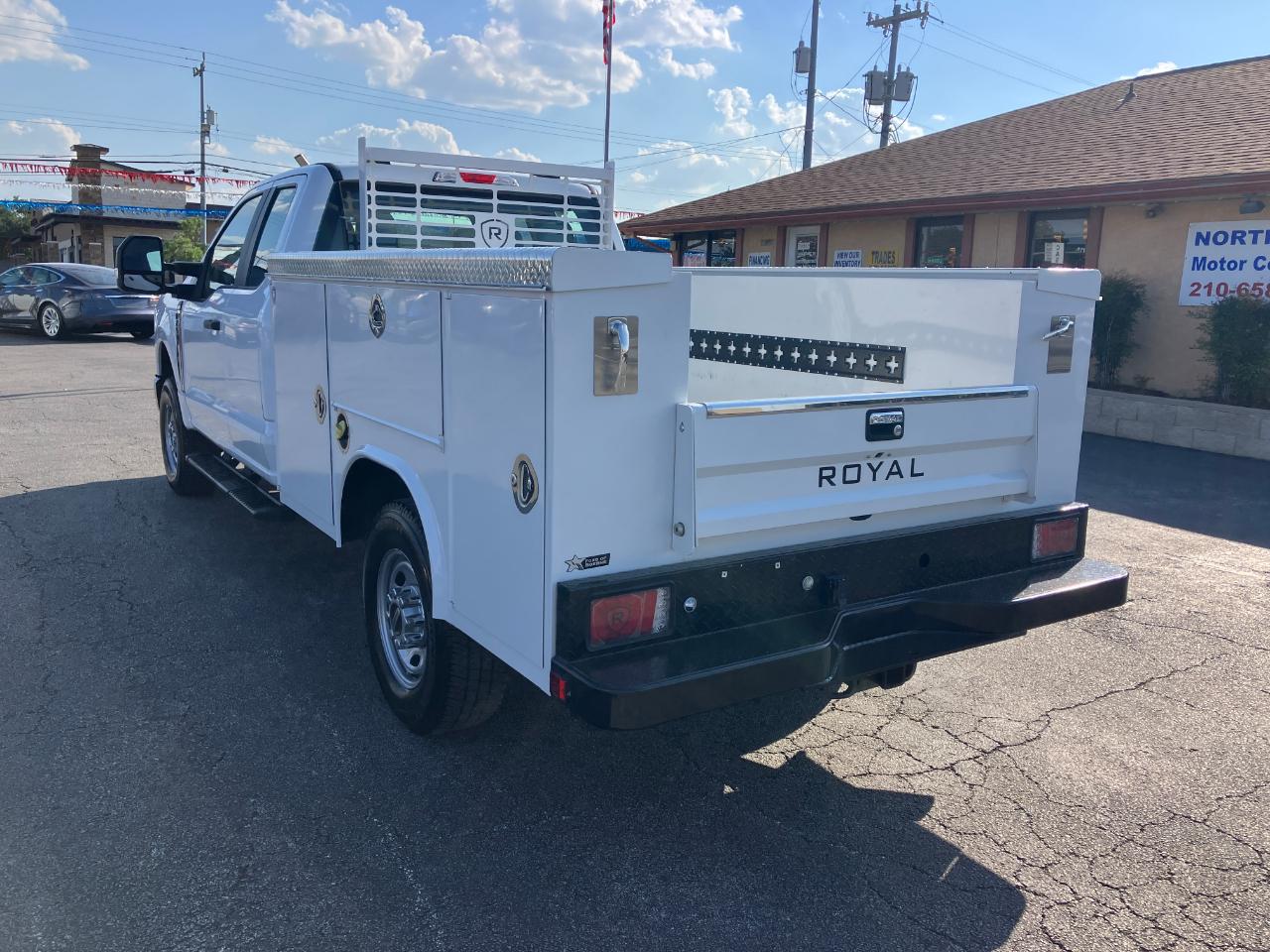 Ford F-250 SD XL SuperCab Long Bed 4WD 2024