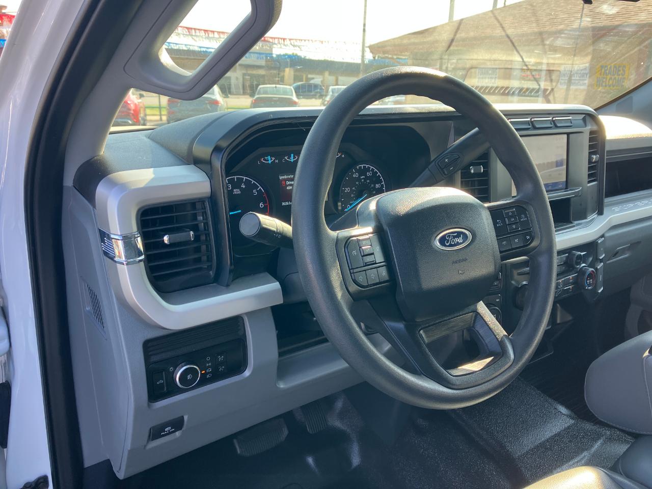 Ford F-250 SD XL SuperCab Long Bed 4WD 2024
