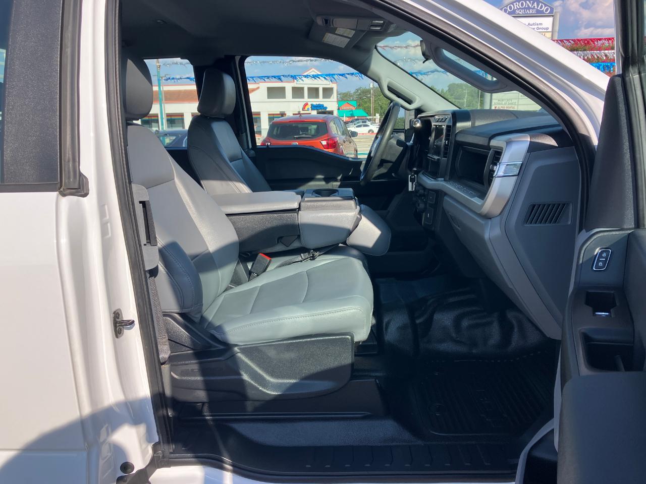Ford F-250 SD XL SuperCab Long Bed 4WD 2024