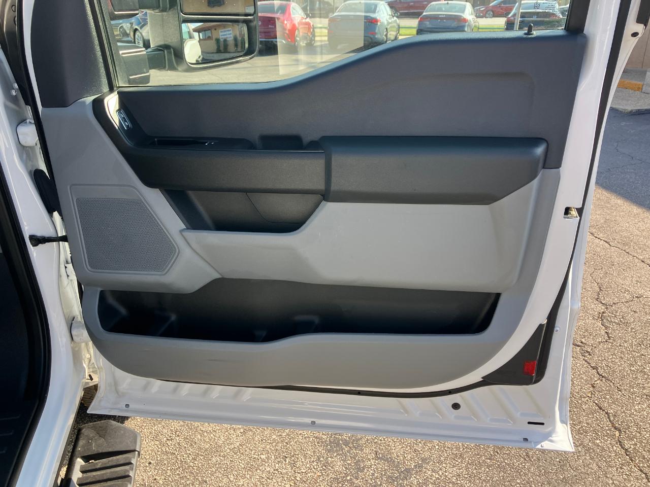Ford F-250 SD XL SuperCab Long Bed 4WD 2024