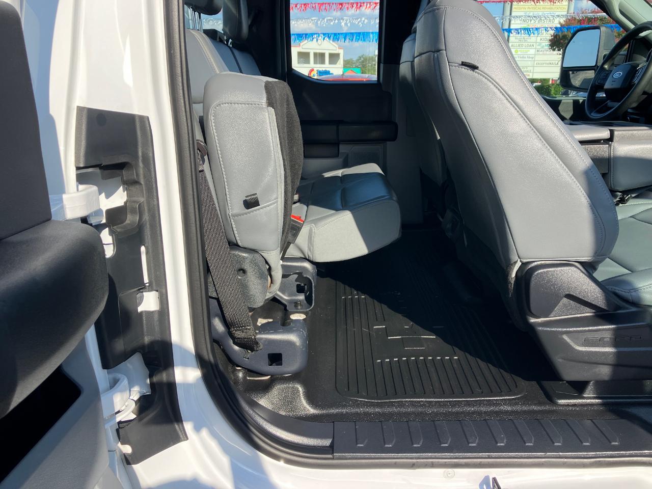 Ford F-250 SD XL SuperCab Long Bed 4WD 2024