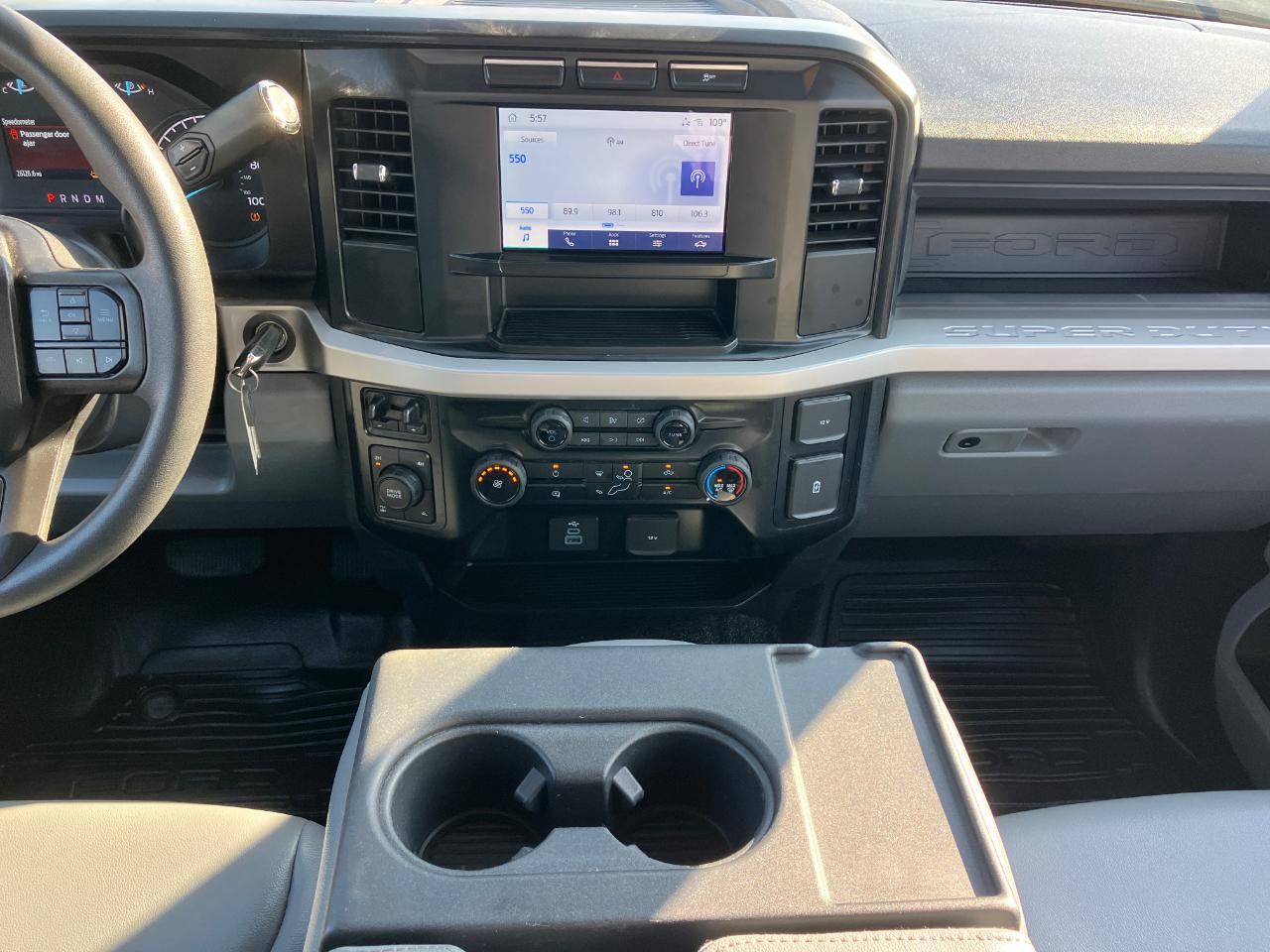 Ford F-250 SD XL SuperCab Long Bed 4WD 2024