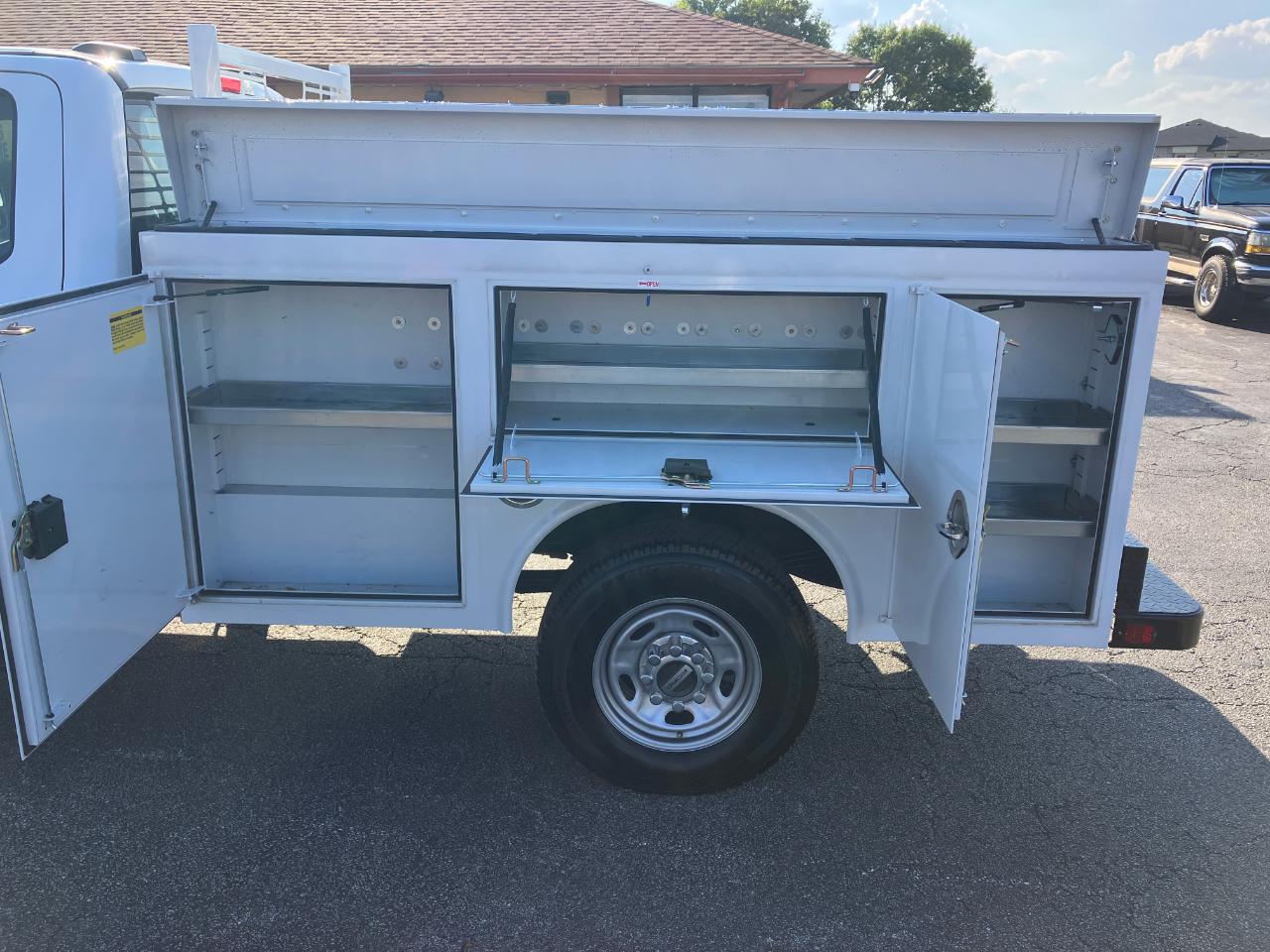 Ford F-250 SD XL SuperCab Long Bed 4WD 2024