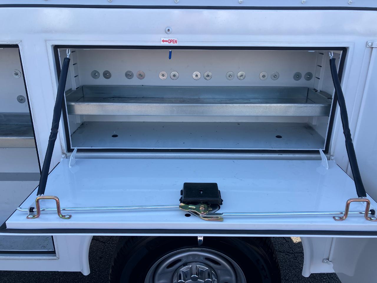 Ford F-250 SD XL SuperCab Long Bed 4WD 2024