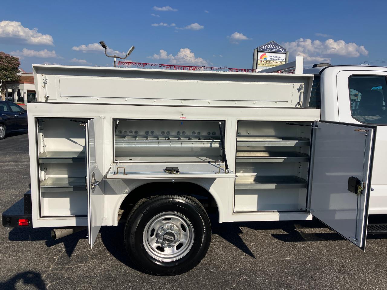 Ford F-250 SD XL SuperCab Long Bed 4WD 2024