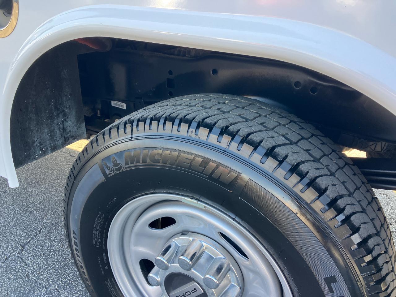 Ford F-250 SD XL SuperCab Long Bed 4WD 2024