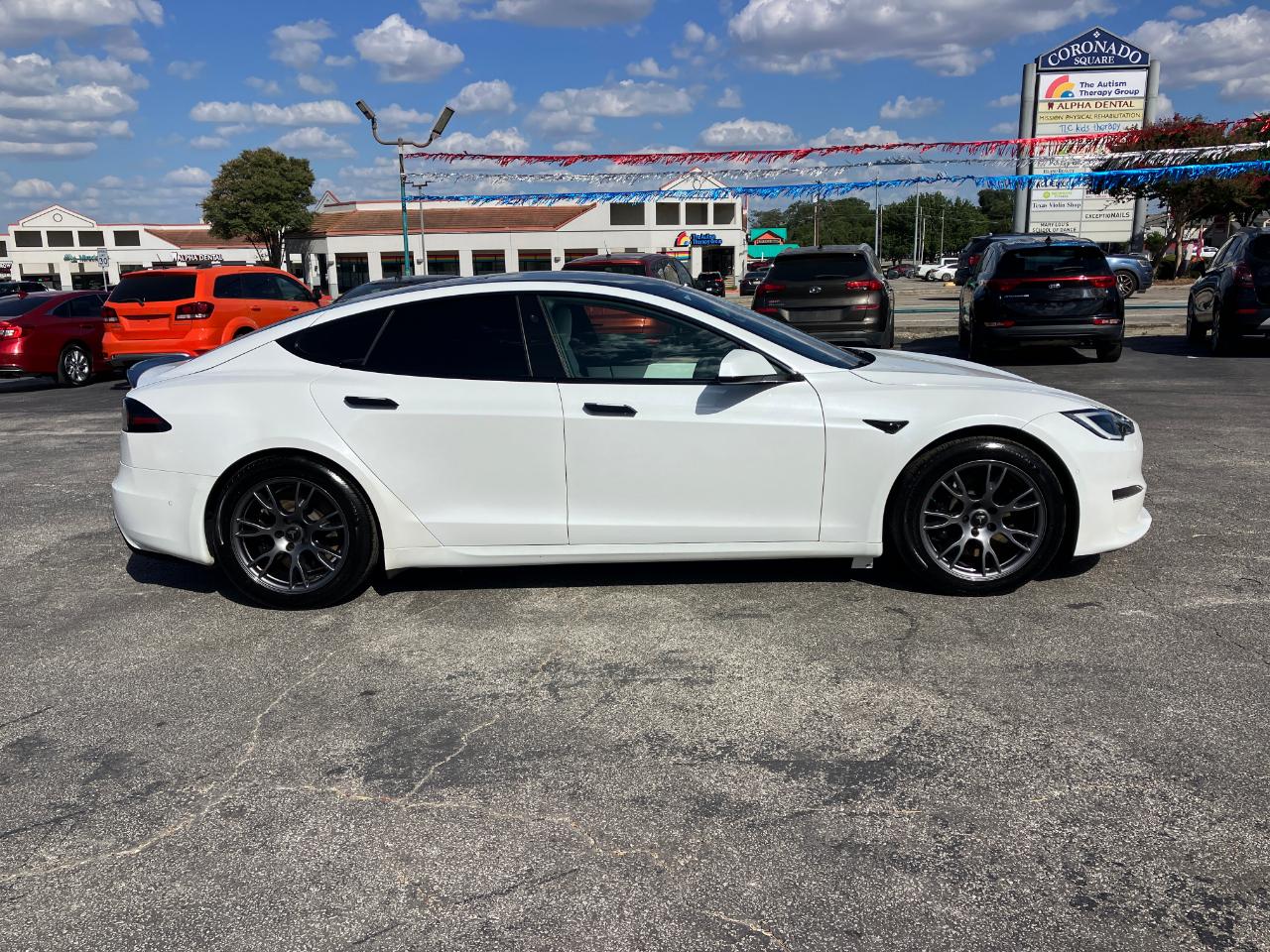 Tesla Model S  2023